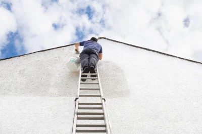 Peinture extérieure à Belcastel — façades et ravalement